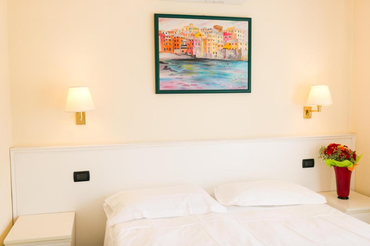 Rex Hotel Residence Genoa Bagian luar foto